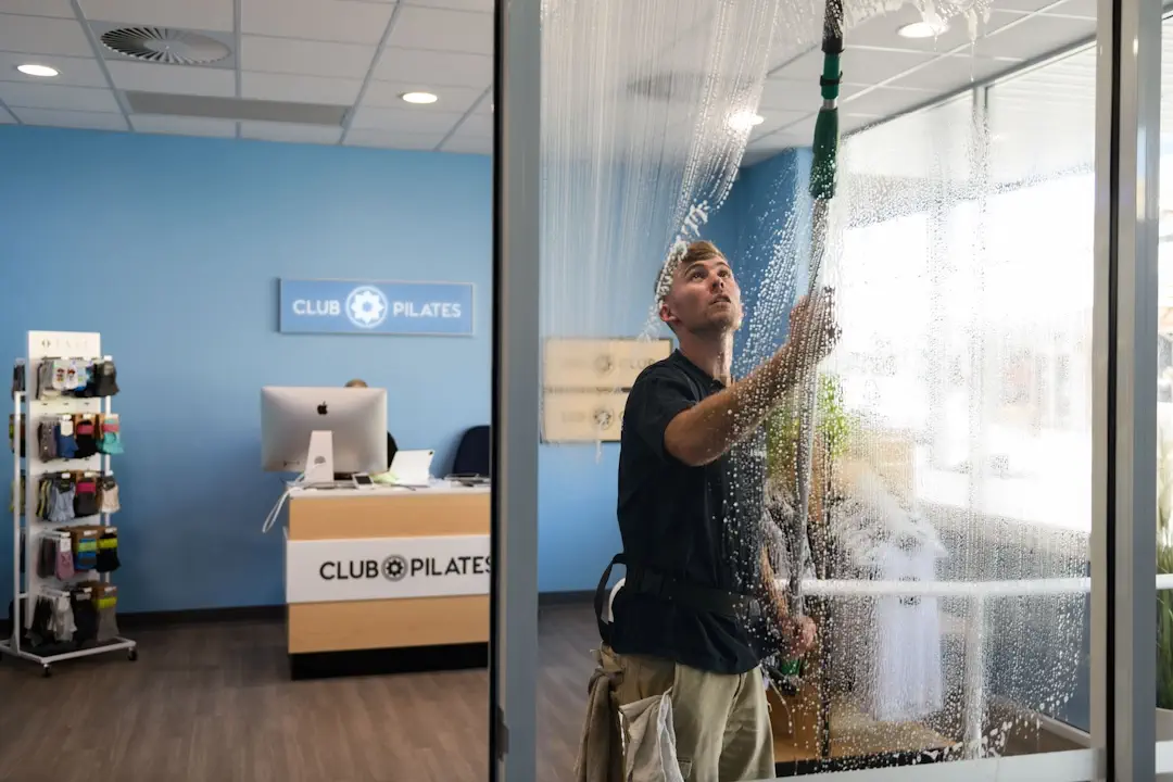 Interior Windows service image